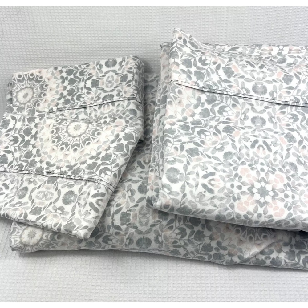 Sheet queen size used reserved don’t buy